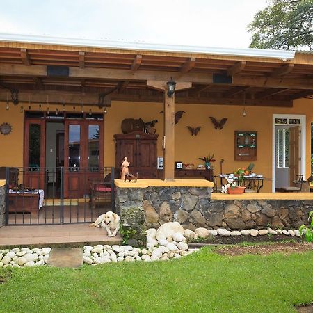 Airport Rio Segundo Studio Bed & Breakfast Alajuela Dış mekan fotoğraf